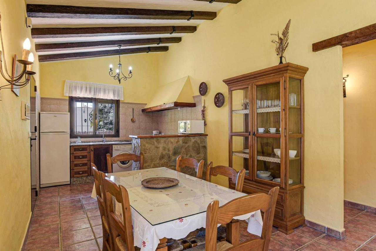 Villa Su Ilusion Solo Familias Conil De La Frontera Luaran gambar
